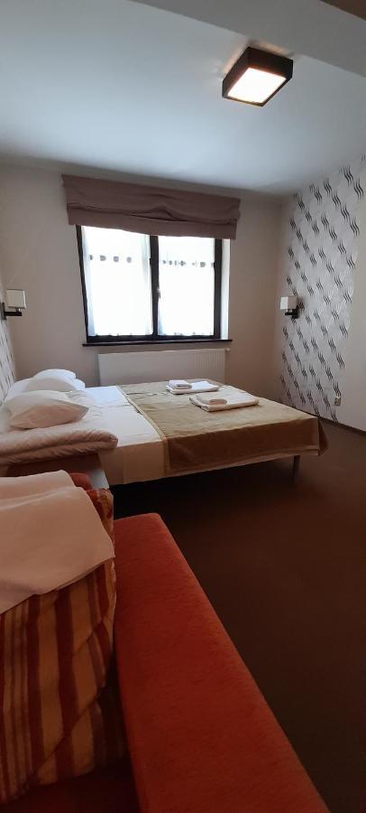 Willa Strzelnica Hotel Косцежина Екстериор снимка